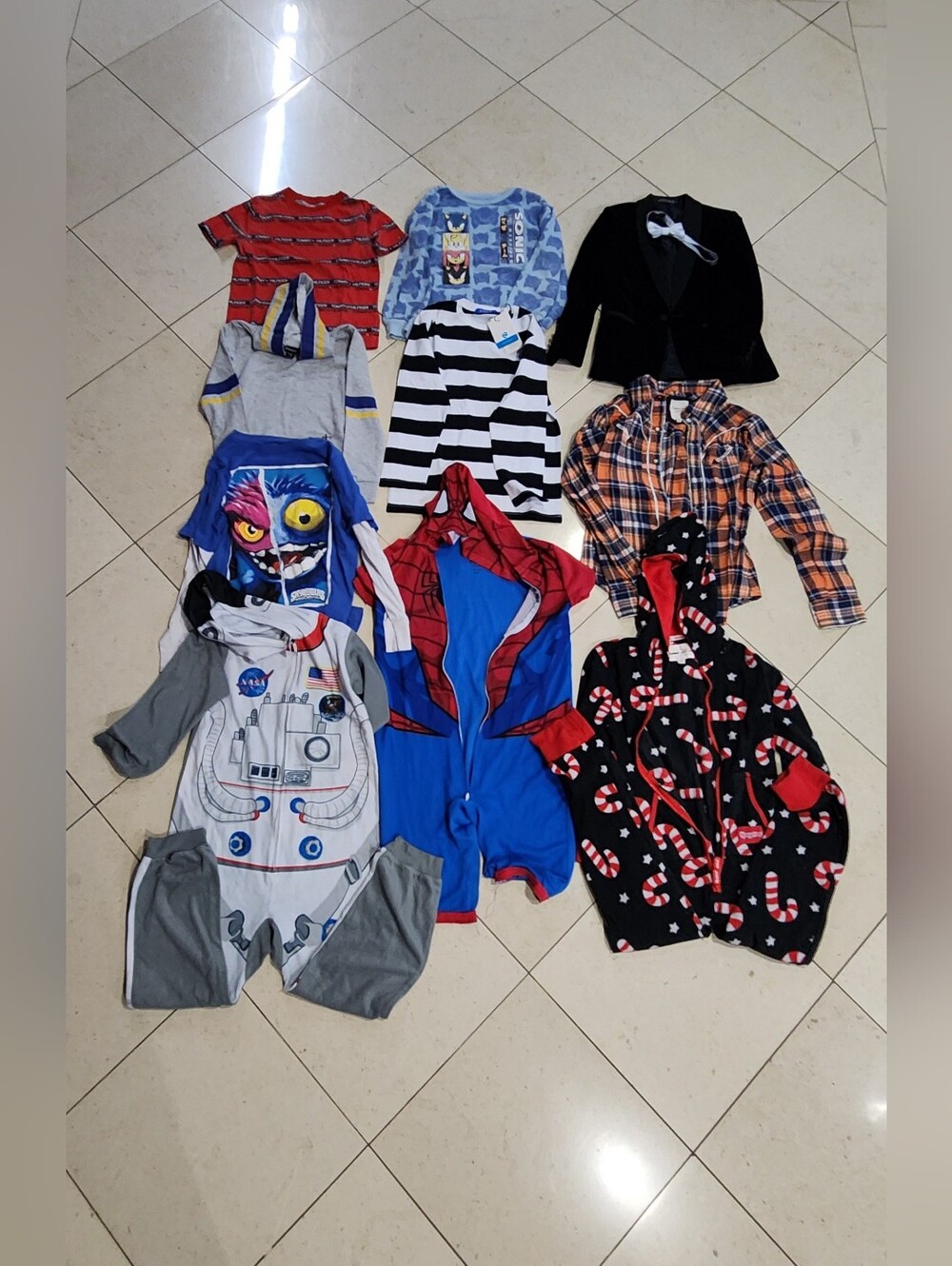 Kids Child Boys Clothes 10 Years Lot of 10 Items Nasa Sonic Spider-man